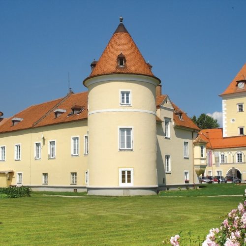 Grad Rače - Visit Ravno polje